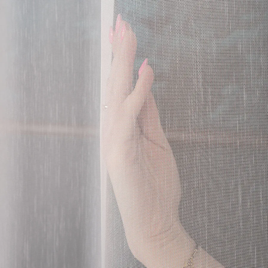 Firanka haftowana ze wzorem na samym dole 127195