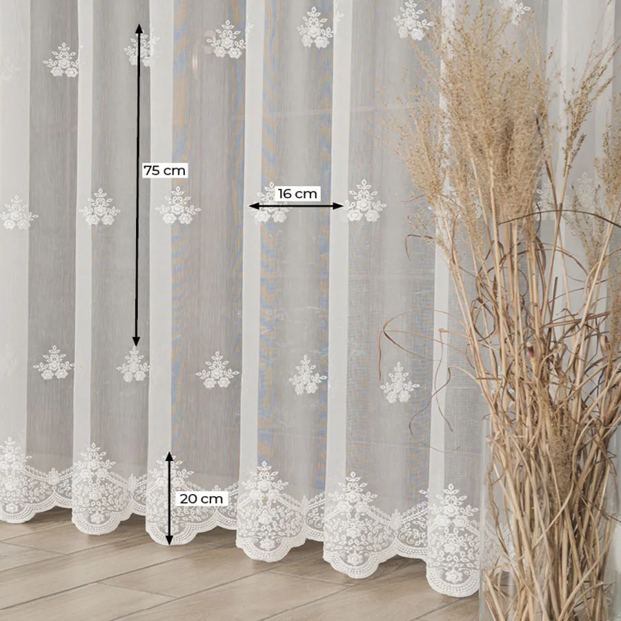 Firanka haftowana ze wzorem po całości 242758