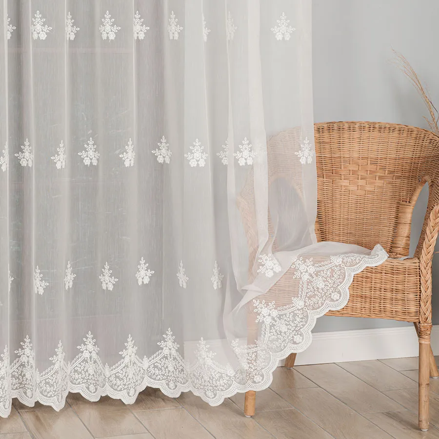 Firanka haftowana ze wzorem po całości 242758