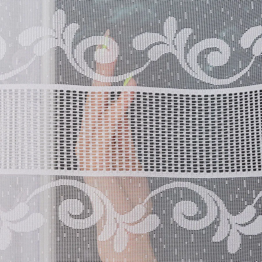 Firanka żakardowa ze wzorem pasowym 054316