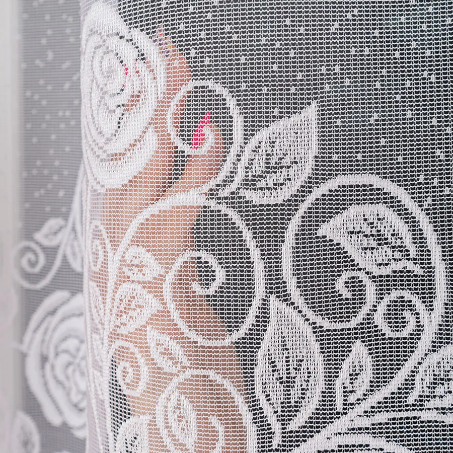 Firanka żakardowa ze wzorem na samym dole 107240