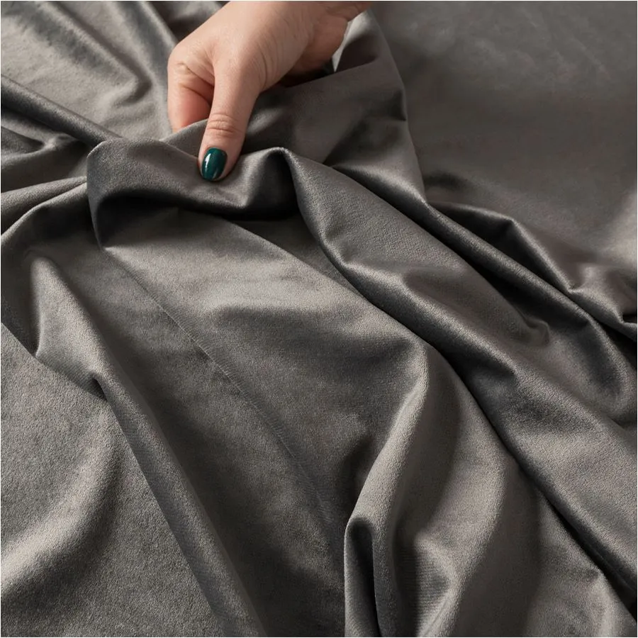 Zasłona gotowa na przelotkach VELVI