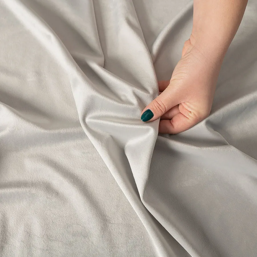 Zasłona gotowa na przelotkach VELVI