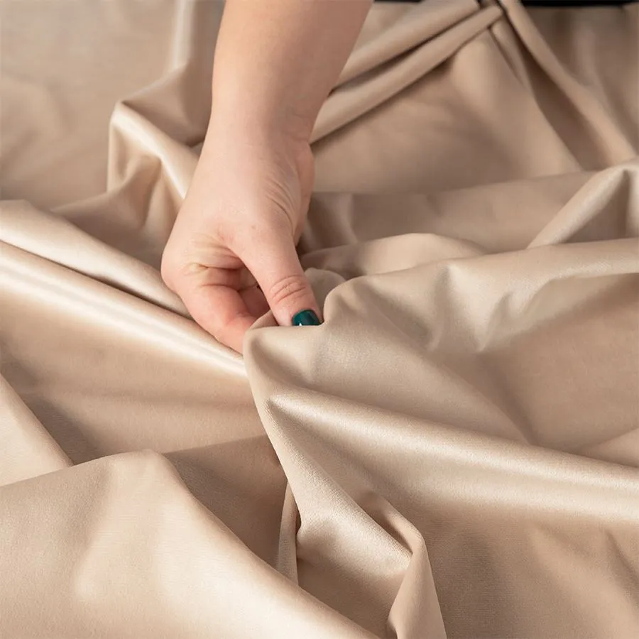 Zasłona gotowa na przelotkach VELVI