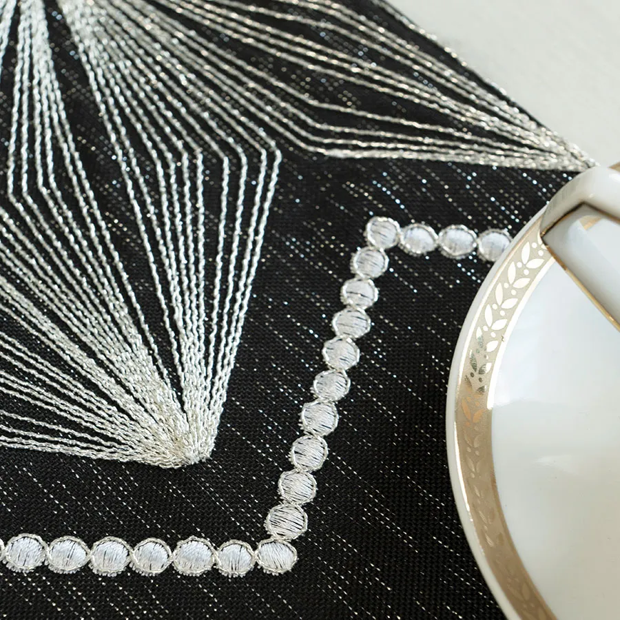 Bieżnik dekoracyjny BŁYSZCZĄCA NOC