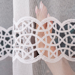 Firanka z aplikacją na markizecie ze wzorem pasowym 006046 Firanka z aplikacją na markizecie ze wzorem pasowym 006046