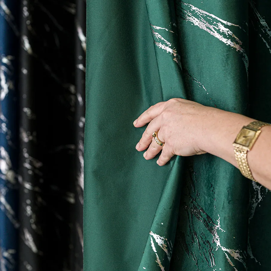 Tkanina dekoracyjna ze srebrnym nadrukiem MARMA VELVI