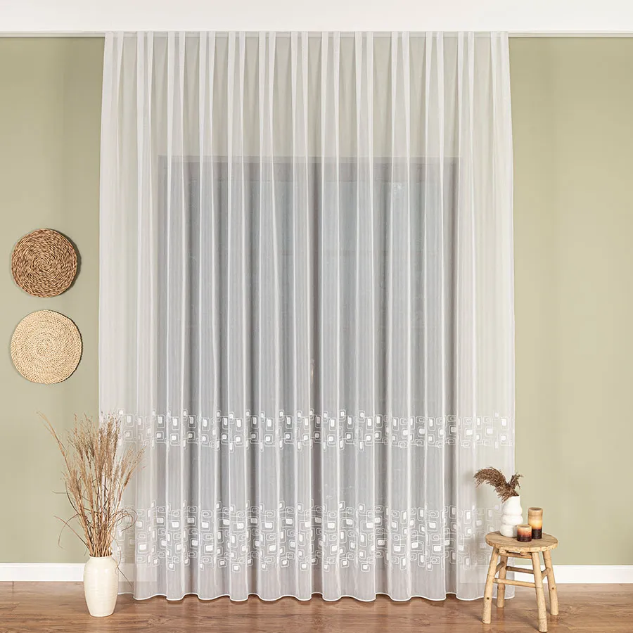 Firanka haftowana ze wzorem pasowym 224128