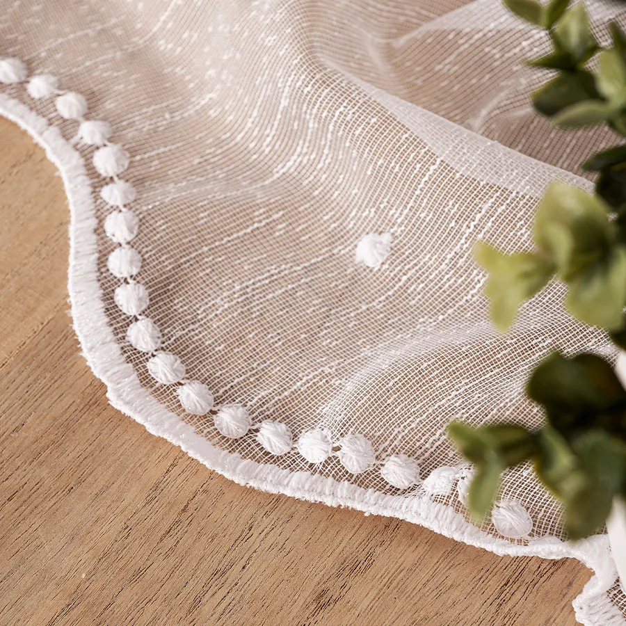 Firanka haftowana ze wzorem po całości 242900