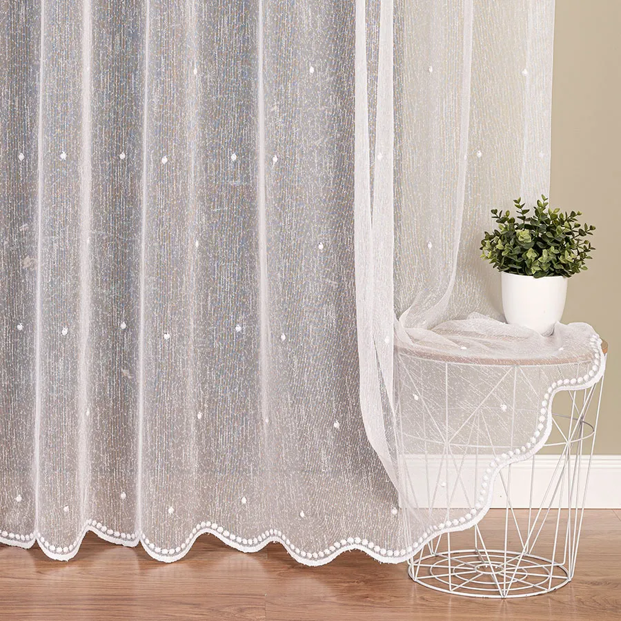 Firanka haftowana ze wzorem po całości 242900