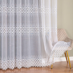 Firanka z aplikacją na markizecie ze wzorem pasowym 081972 Firanka z aplikacją na markizecie ze wzorem pasowym 081972