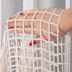 Firanka z aplikacją na markizecie ze wzorem pasowym 081773 Firanka z aplikacją na markizecie ze wzorem pasowym 081773