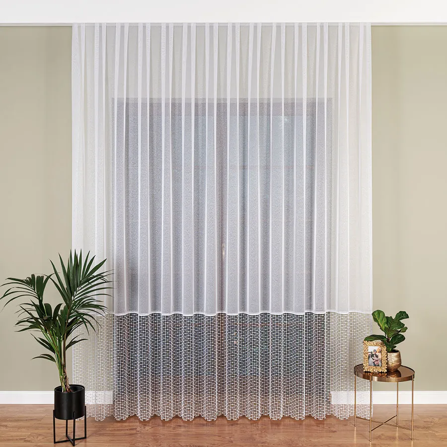 Firanka z aplikacją na markizecie ze wzorem pasowym 081778