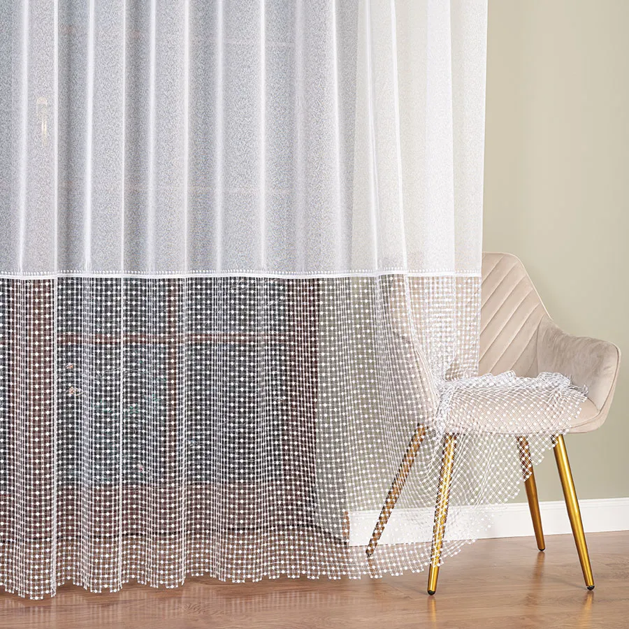 Firanka z aplikacją na markizecie ze wzorem pasowym 081778