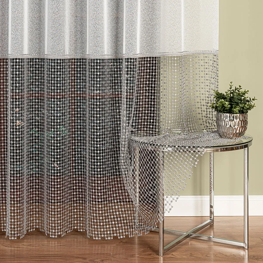 Firanka z aplikacją na markizecie ze wzorem pasowym 081778