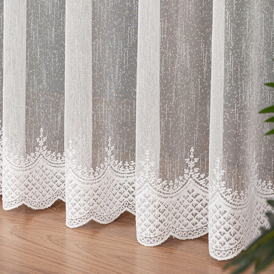 Firanka haftowana ze wzorem pasowym 127684