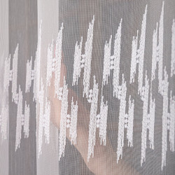 Firanka haftowana ze wzorem pasowym 127304