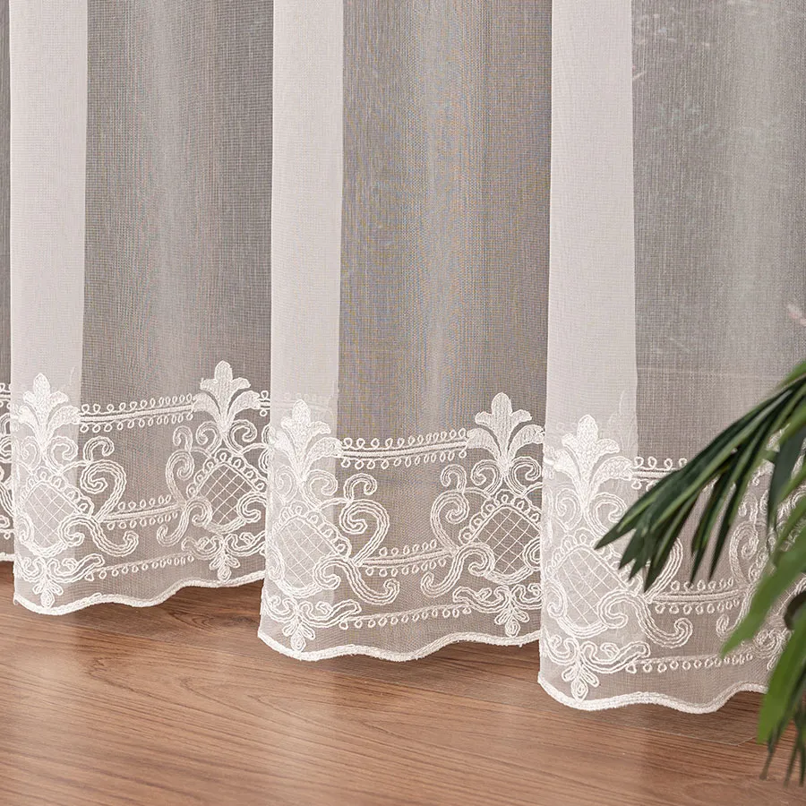 Firanka haftowana na markizecie ze wzorem pasowym 034282