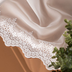 Firanka haftowana na woalu 123445 Firanka haftowana na woalu 123445