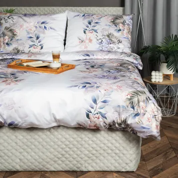 Komplet pościeli ORCHIDEA 160x200 cm z subtelnym wzorem roślinnym.