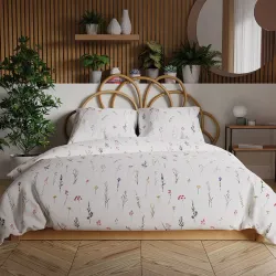 Komplet pościeli INGRID 220x200 cm z delikatnym wzorem roślin. Komplet pościeli INGRID 220x200 cm z delikatnym wzorem roślin.