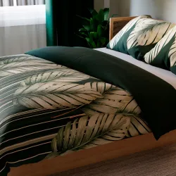 Sypialnia w stylu urban jungle z pościelą TROPICANA – egzotyczna atmosfera.