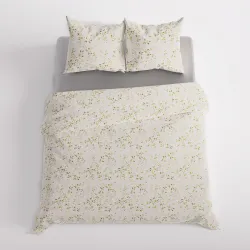 Elegancka pościel ORLINA w jasnej, minimalistycznej aranżacji.