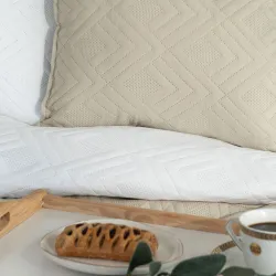 AVILA Narzuta dekoracyjna, 170x210cm, kolor 011 biały AVILA0