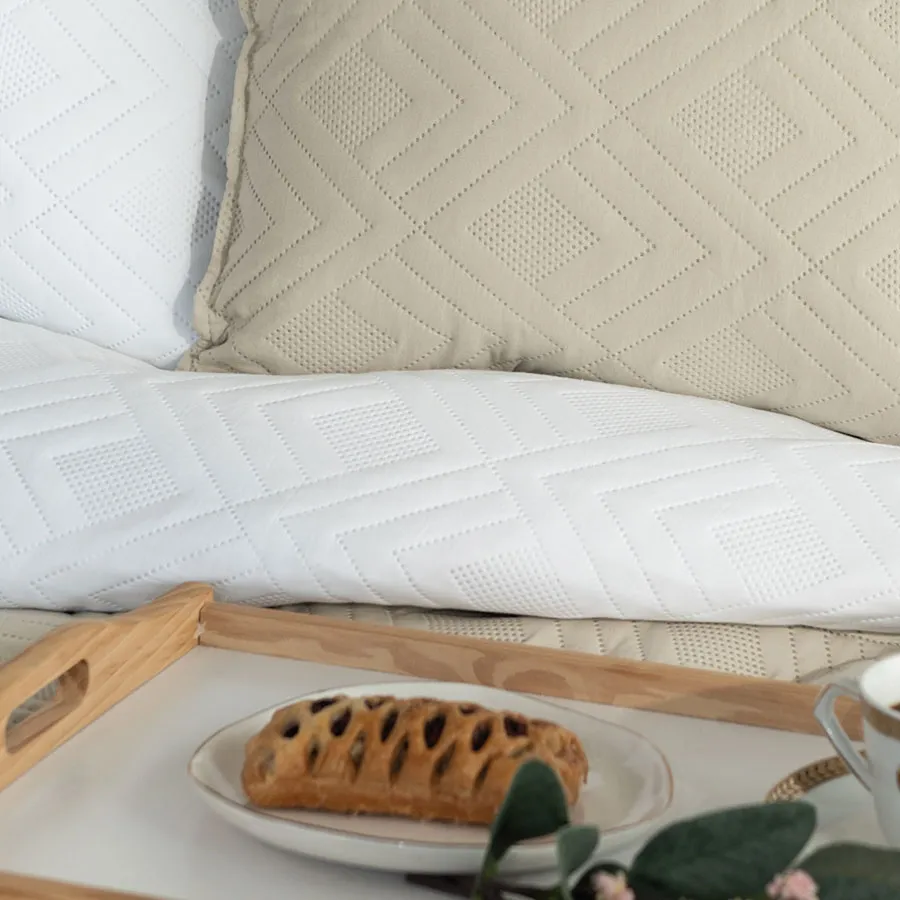 AVILA Narzuta dekoracyjna, 220x240cm, kolor 011 biały AVILA0