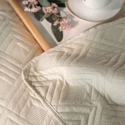 AVILA Narzuta dekoracyjna, 220x240cm, kolor 014 beżowy AVILA0