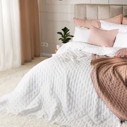 WERONA Narzuta dekoracyjna z falbaną, 170x210cm, kolor 011 biały WERONA