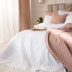 WERONA Narzuta dekoracyjna z falbaną, 200x220cm, kolor 011 biały WERONA