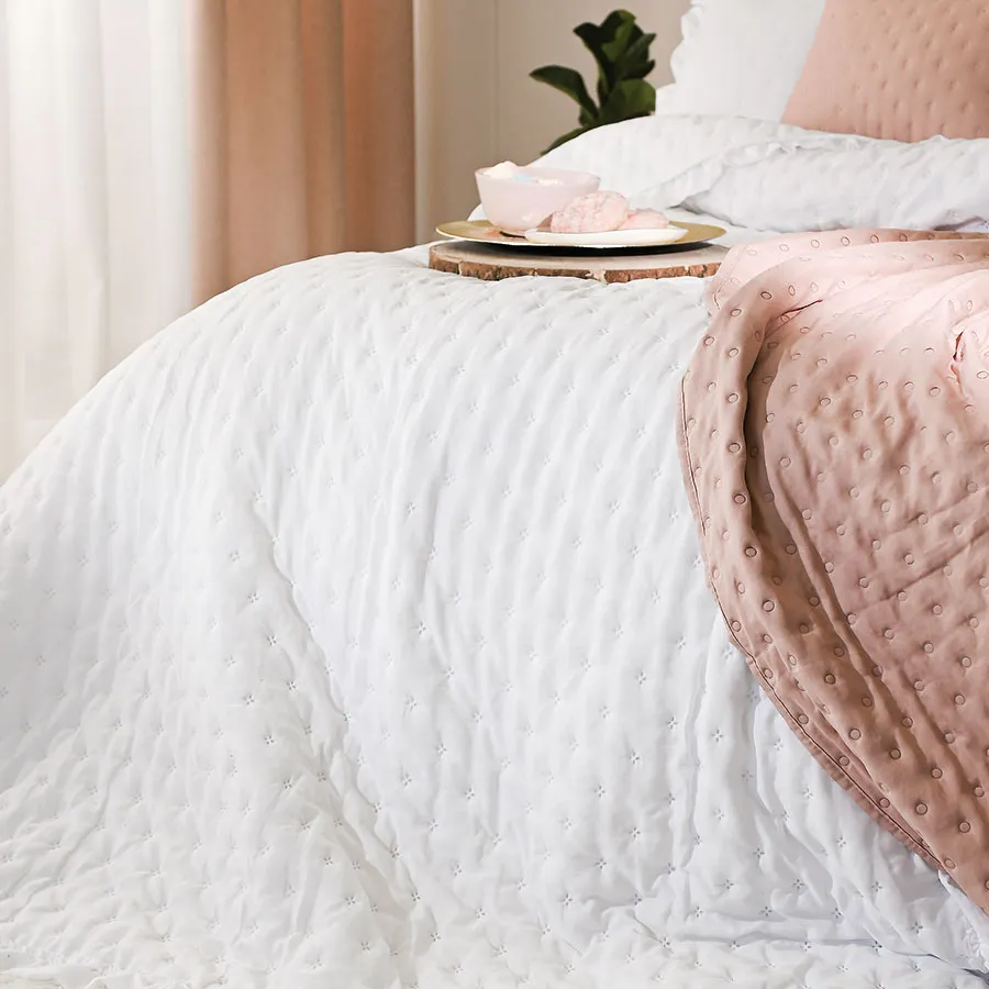 WERONA Narzuta dekoracyjna z falbaną, 200x220cm, kolor 011 biały WERONA