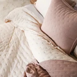 WERONA Narzuta dekoracyjna z falbaną, 170x210cm, kolor 112 beżowy WERONA