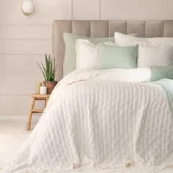 WERONA Narzuta dekoracyjna z falbaną, 220x240cm, kolor 608 ecru WERONA