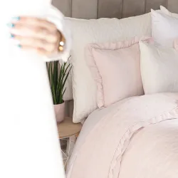 WERONA Narzuta dekoracyjna z falbaną, 220x240cm, kolor 015 różowy WERONA