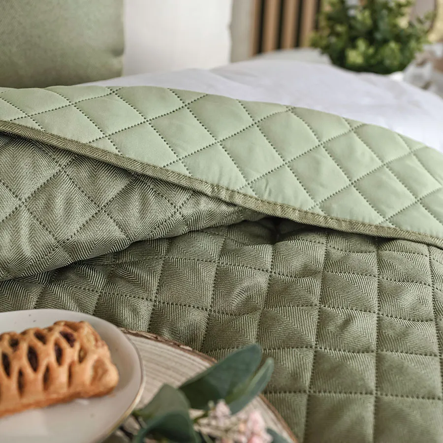 JODEŁKA Narzuta dekoracyjna, rozmiar 170x210cm, kolor 364 szarozielony 724330