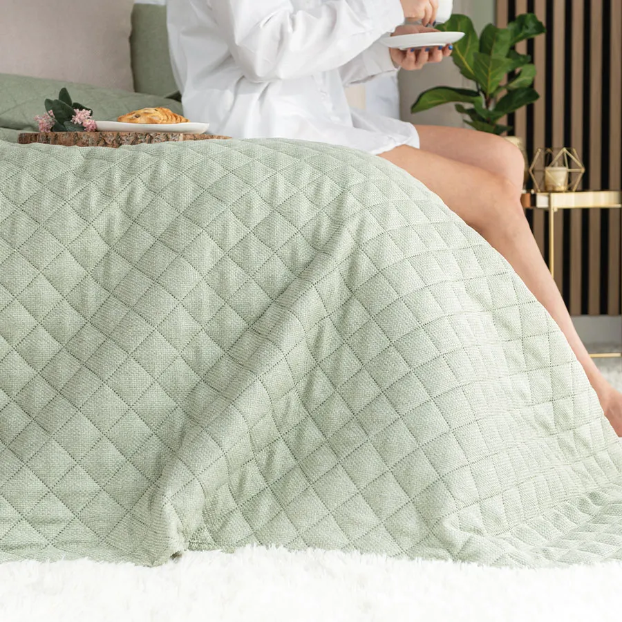 MOLLY Narzuta dekoracyjna, rozmiar 170x210cm, kolor 010 szałwiowy 651350