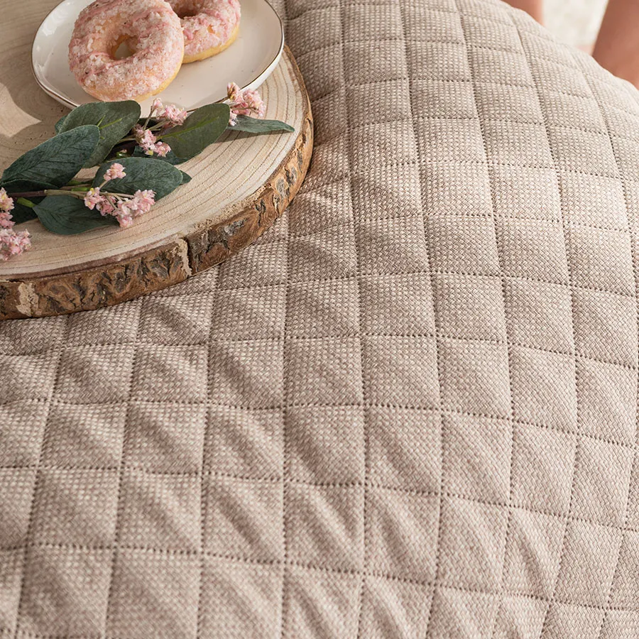 MOLLY Narzuta dekoracyjna, rozmiar 220x240cm, kolor 015 ciemny beżowy 651350