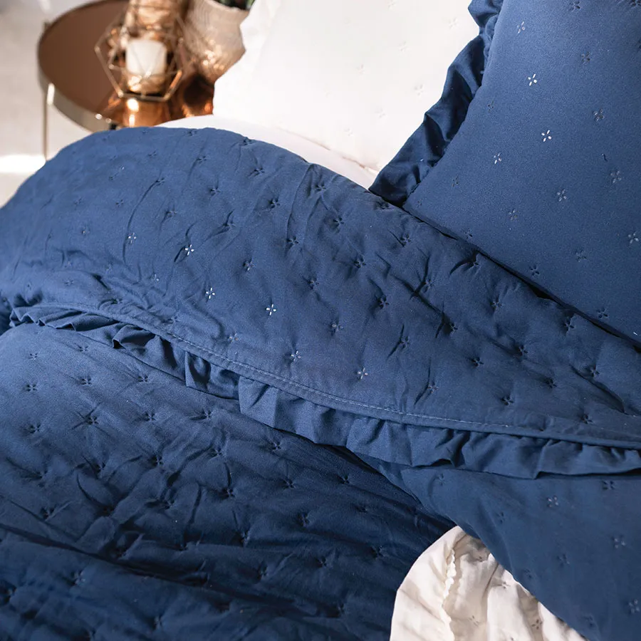 WERONA Narzuta dekoracyjna z falbaną, 220x240cm, kolor 002 niebieski WERONA