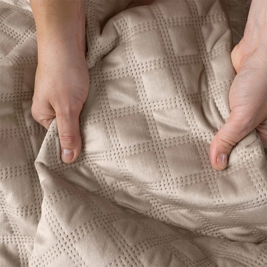 VELVI Narzuta dekoracyjna, rozmiar 170x210cm, kolor 015 ciemny kremowy VELVI0