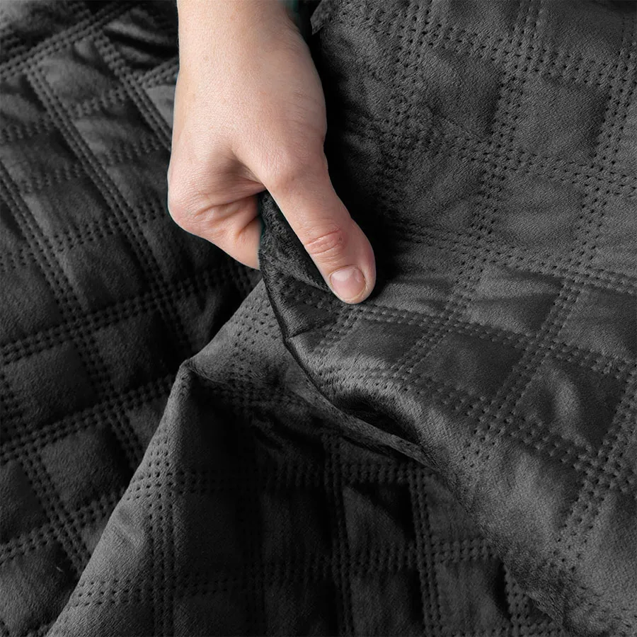 VELVI Narzuta dekoracyjna, rozmiar 170x210cm, kolor 111 czarny VELVI0