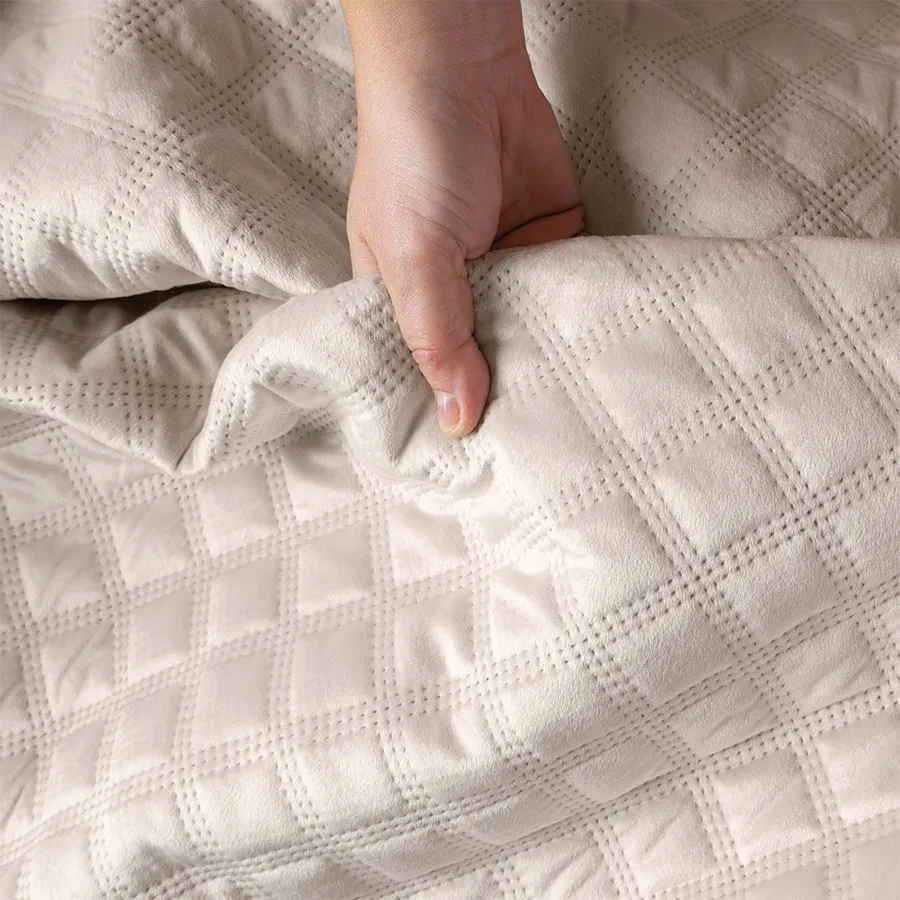 VELVI Narzuta dekoracyjna, rozmiar 220x240cm, kolor 016 kremowy VELVI0