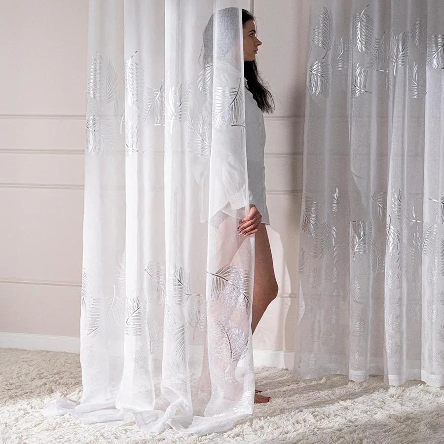 MARIETTA Firana gotowa na przelotkach z ołowianką, szerokość 140cm x wysokość 250cm, kolor 001 biały ze srebrnym zdobieni