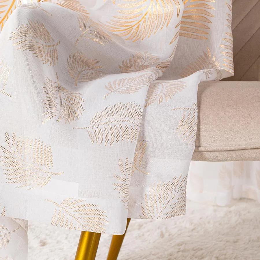 MARIETTA Firana gotowa na przelotkach z ołowianką, szerokość 140cm x wysokość 250cm, kolor 004 biały ze złotym zdobienie