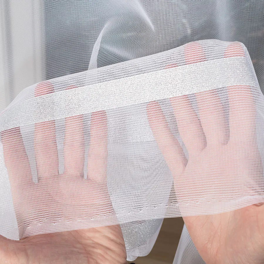 HALINA Firanka żakardowa gotowa, szerokość 400 x wysokość 180cm, kolor 001 biały ze srebrnym lurexem 000383