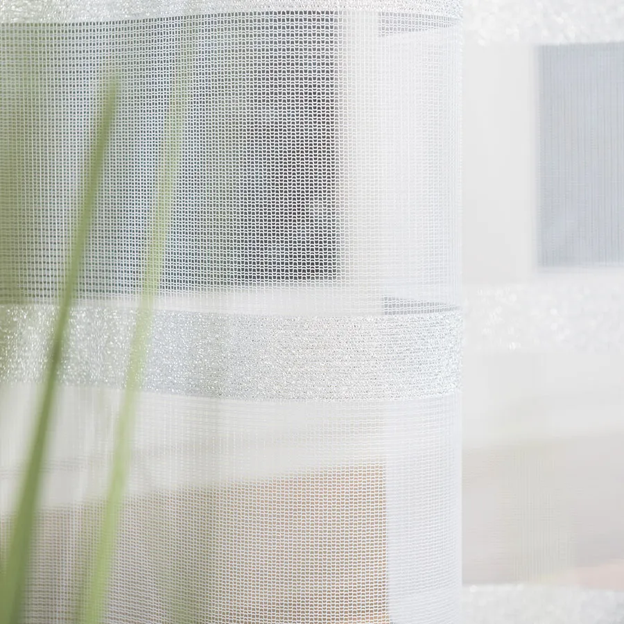 HALINA Firanka żakardowa gotowa, szerokość 300 x wysokość 180cm, kolor 001 biały ze srebrnym lurexem 000383