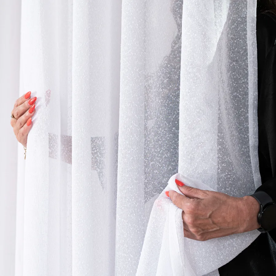 Firana gotowa na przelotkach, szerokość 140cm x wysokość 250cm, kolor 001 biały 424121