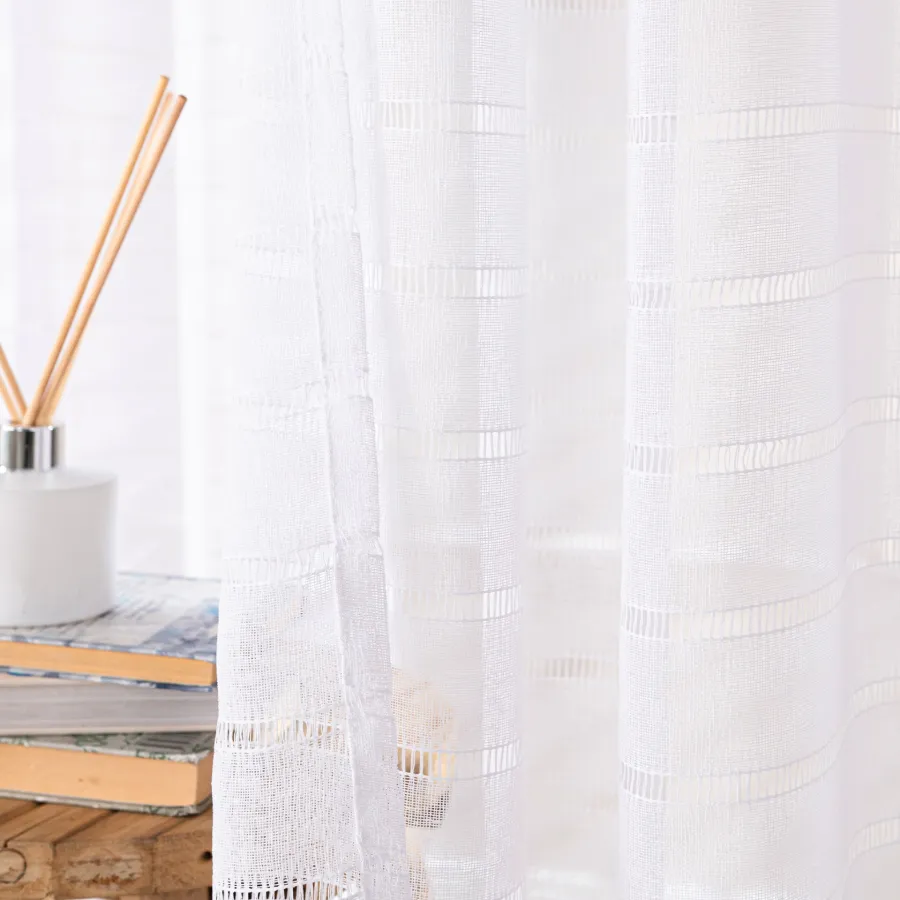 Firana gotowa na taśmie, szerokość 300cm x wysokość 250cm, kolor 001 biały 424088