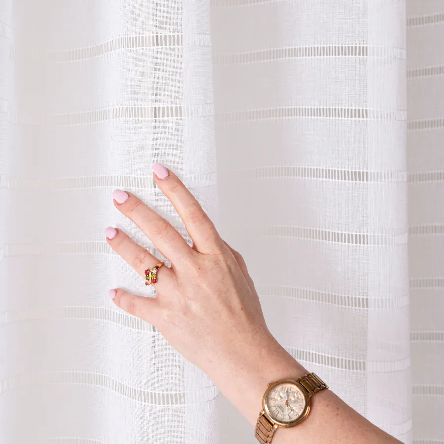 Firana gotowa na przelotkach, szerokość 140cm x wysokość 250cm, kolor 001 biały 424088